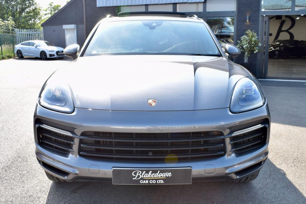 PORSCHE CAYENNE