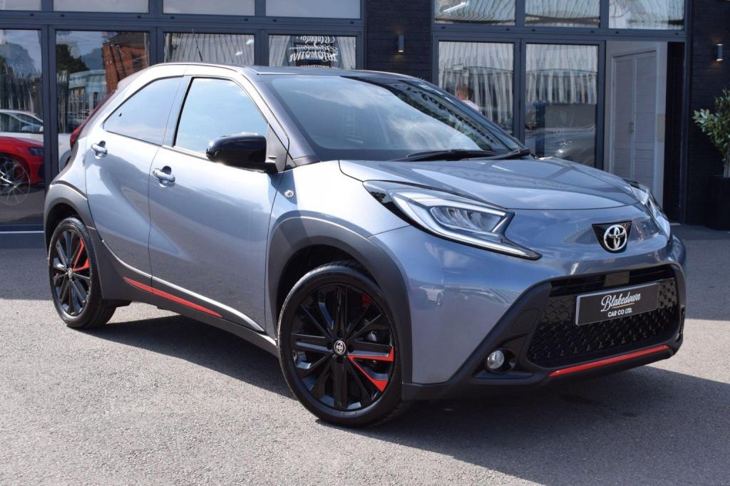 TOYOTA AYGO X