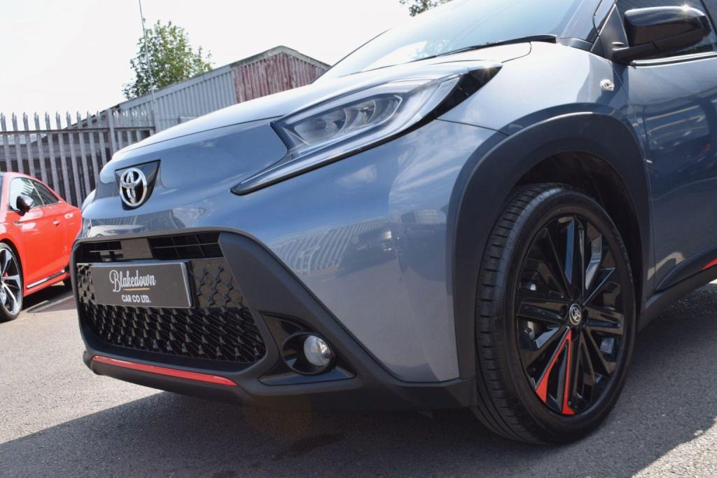 TOYOTA AYGO X
