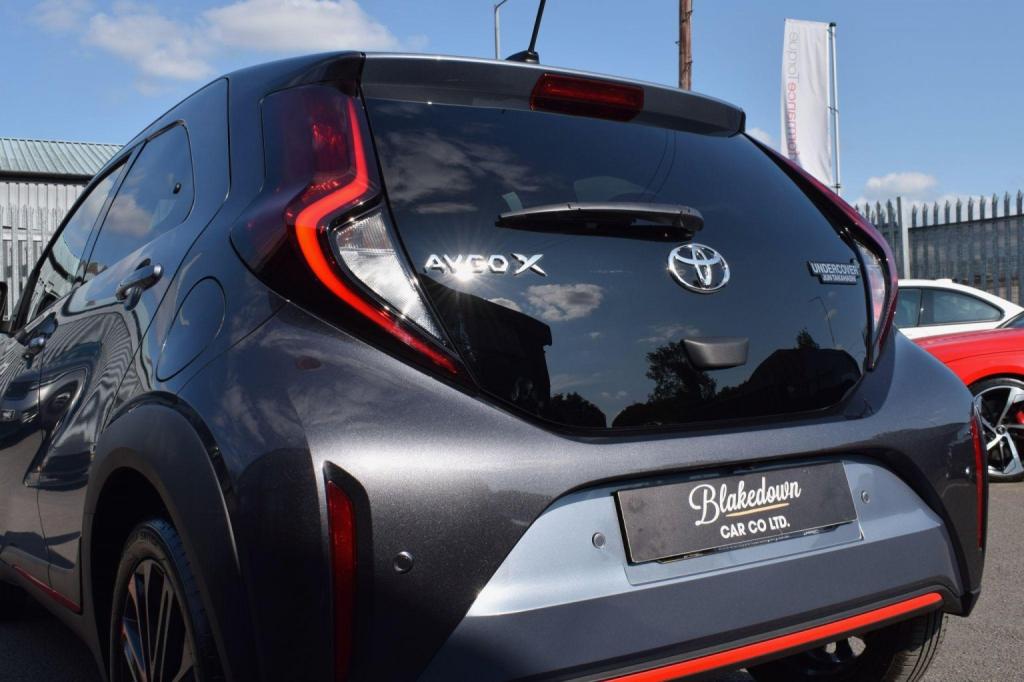 TOYOTA AYGO X