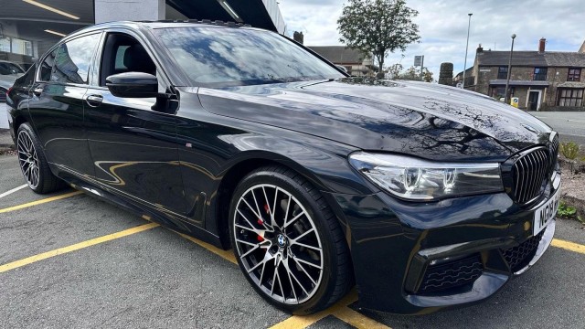 BMW 7 SERIES