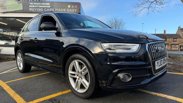 AUDI Q3