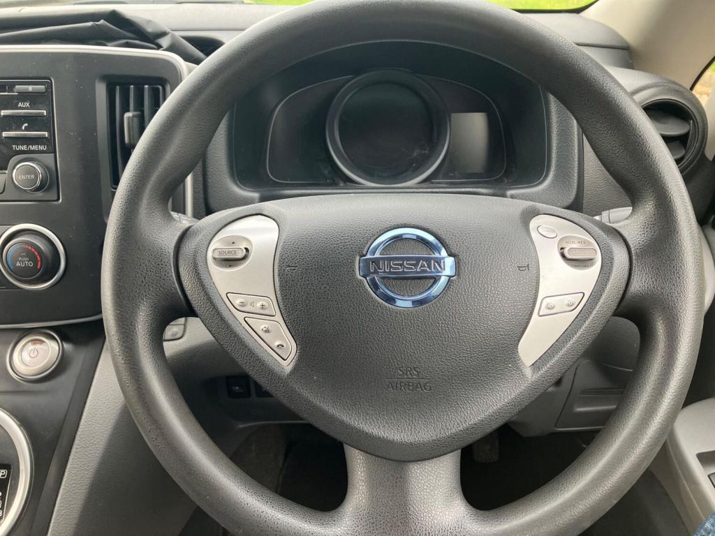 NISSAN E-NV200