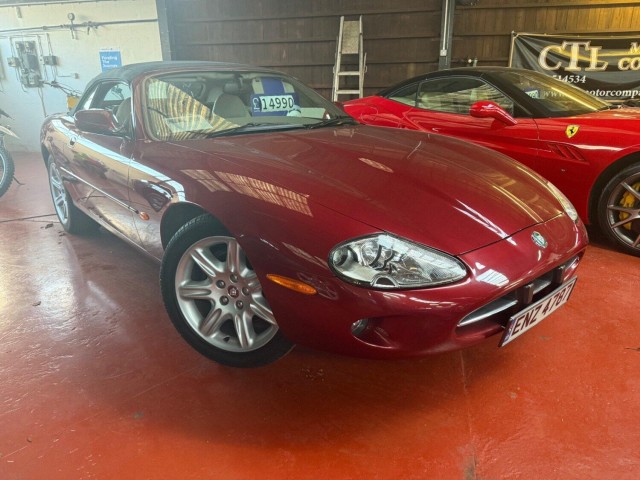 JAGUAR XK8