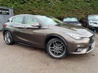 INFINITI Q30
