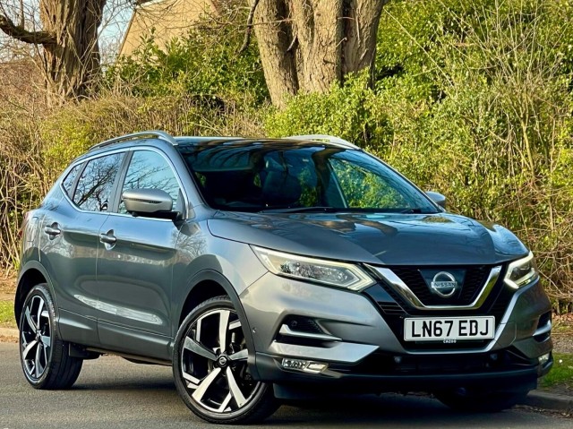 NISSAN QASHQAI 1.2 DIG-T Tekna+