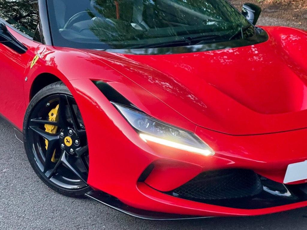 FERRARI F8 SPIDER