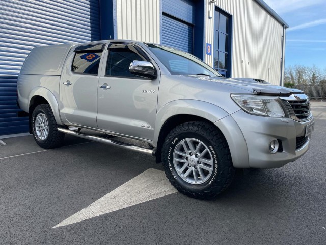TOYOTA HILUX 3.0 D-4D Invincible