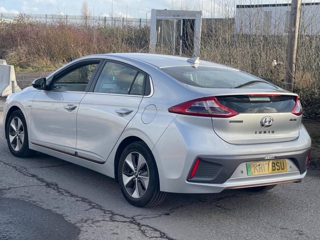 HYUNDAI IONIQ