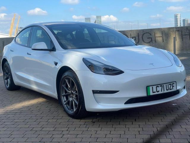 TESLA MODEL 3 (Dual Motor) Long Range Auto 4WDE 4dr