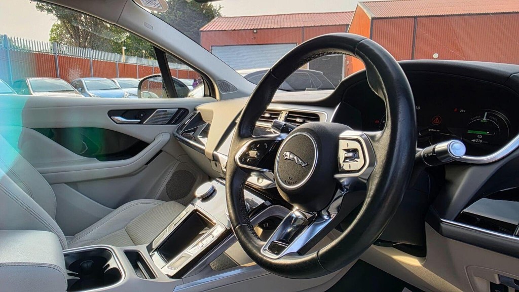JAGUAR I-Pace