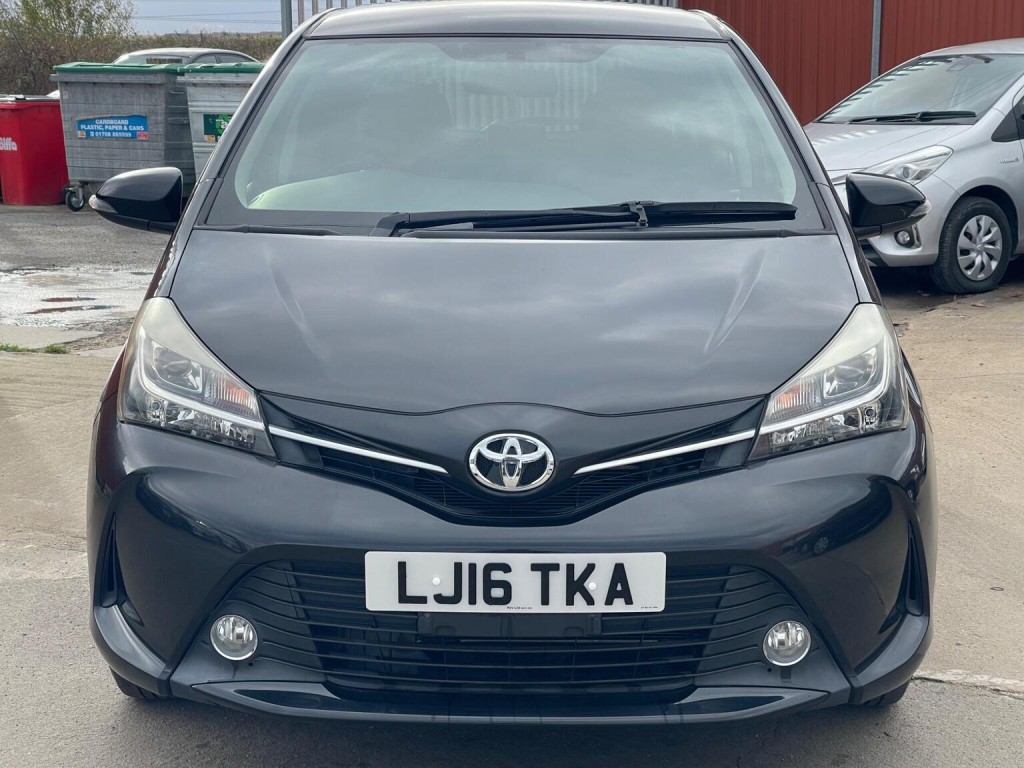 TOYOTA YARIS