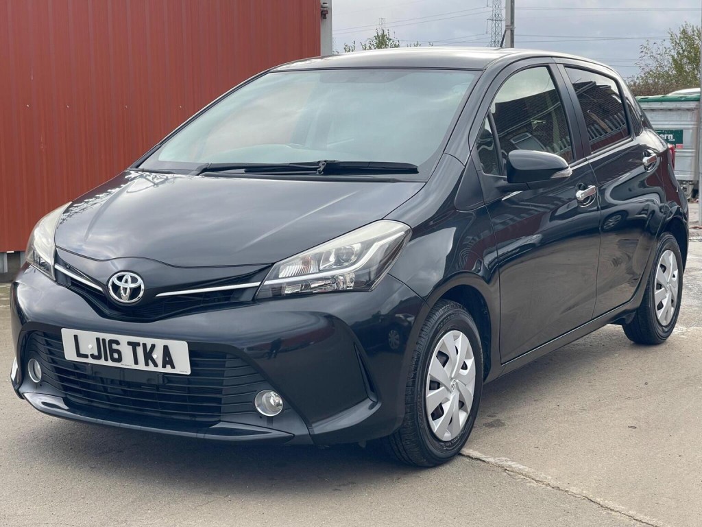TOYOTA YARIS