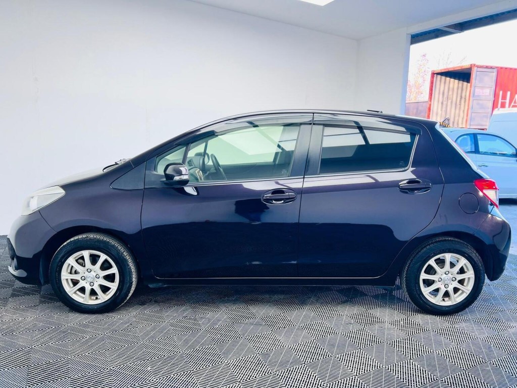 TOYOTA YARIS
