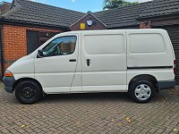 TOYOTA HIACE