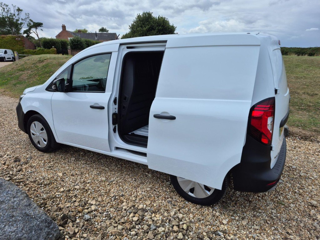 NISSAN TOWNSTAR
