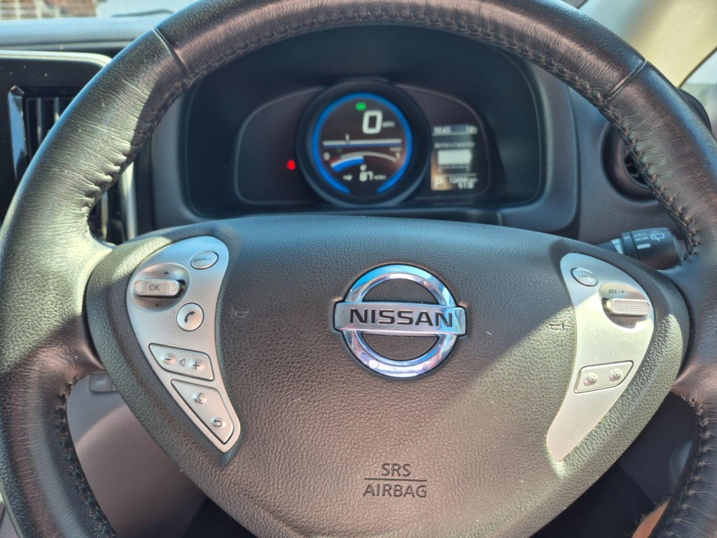 NISSAN ENV200 EVALIA