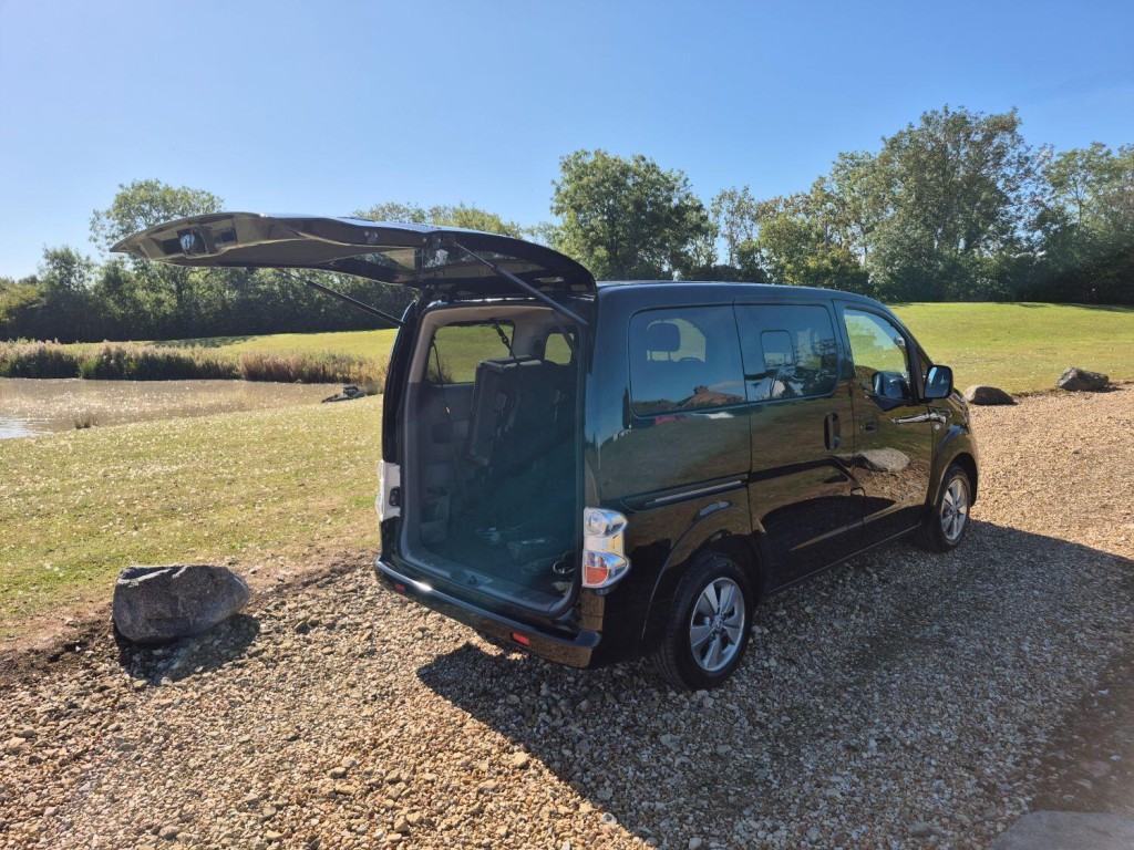 NISSAN ENV200 EVALIA