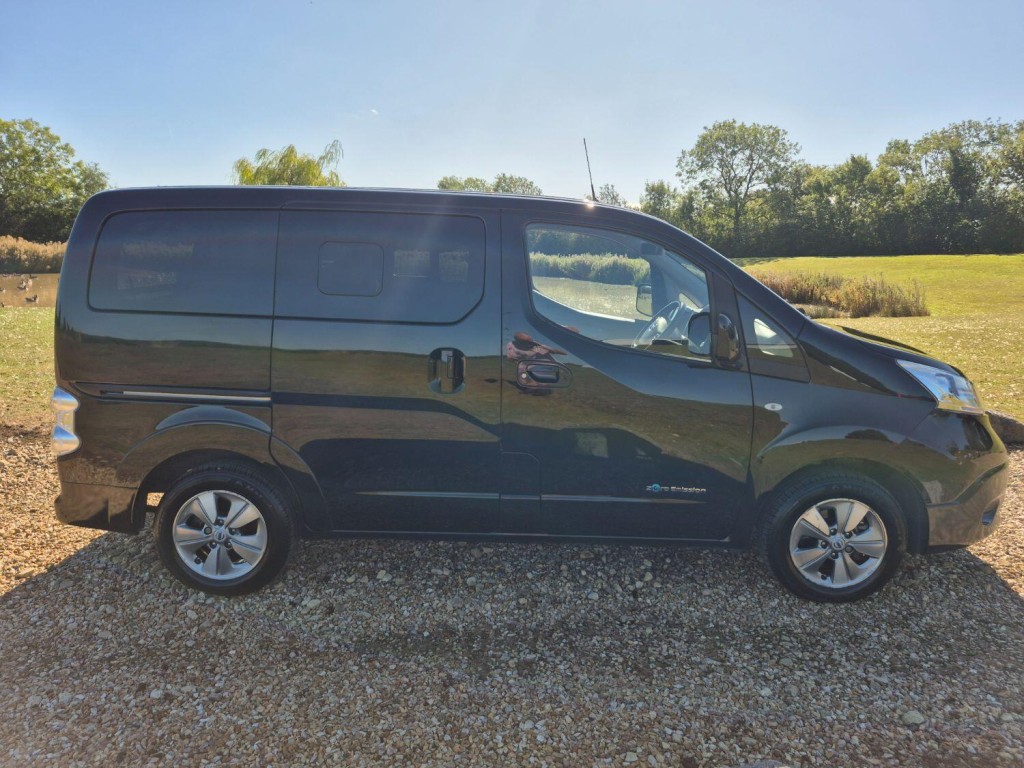 NISSAN ENV200 EVALIA