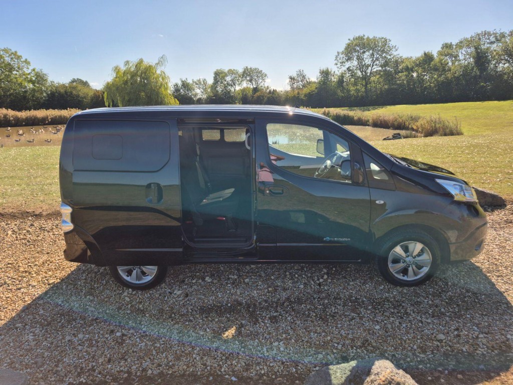 NISSAN ENV200 EVALIA