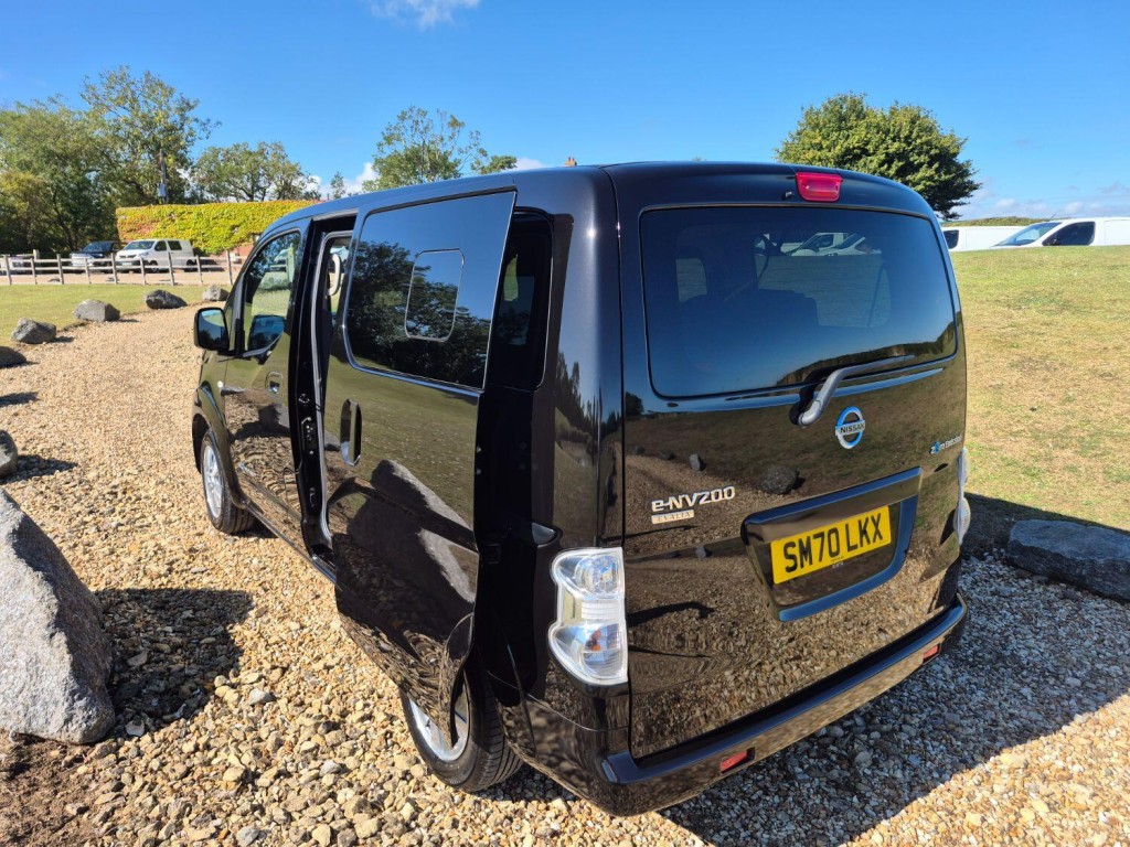 NISSAN ENV200 EVALIA