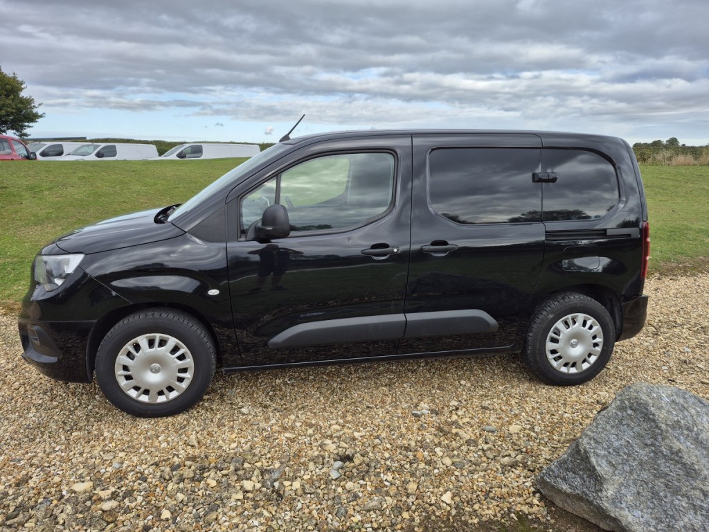 VAUXHALL COMBO