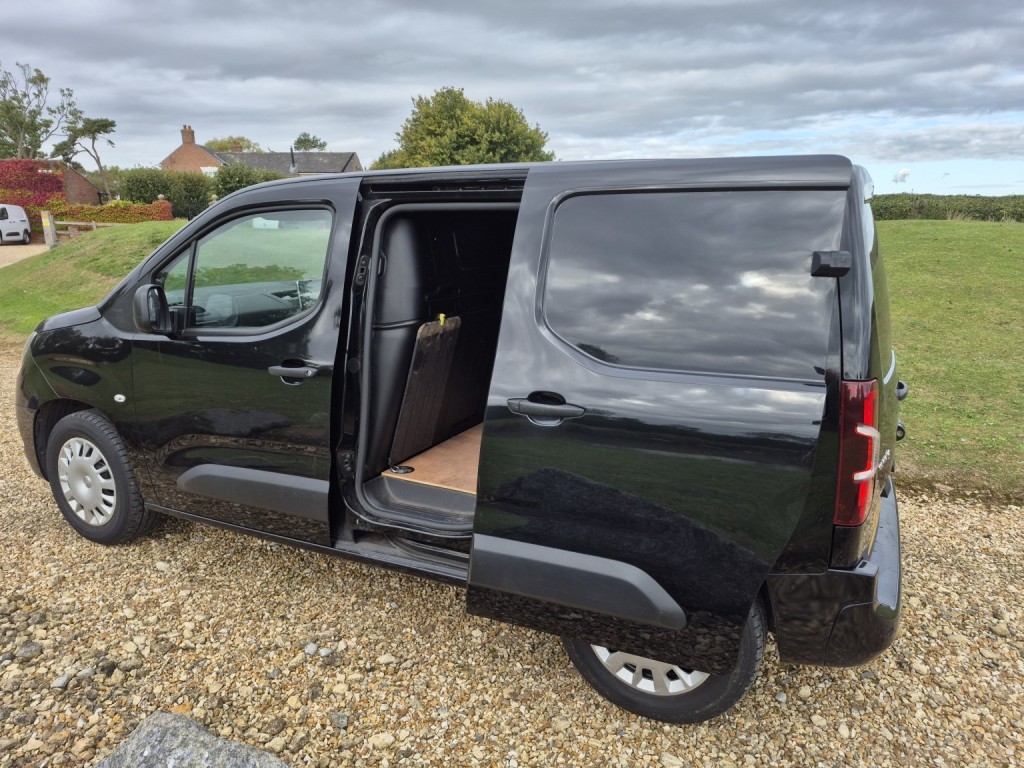 VAUXHALL COMBO