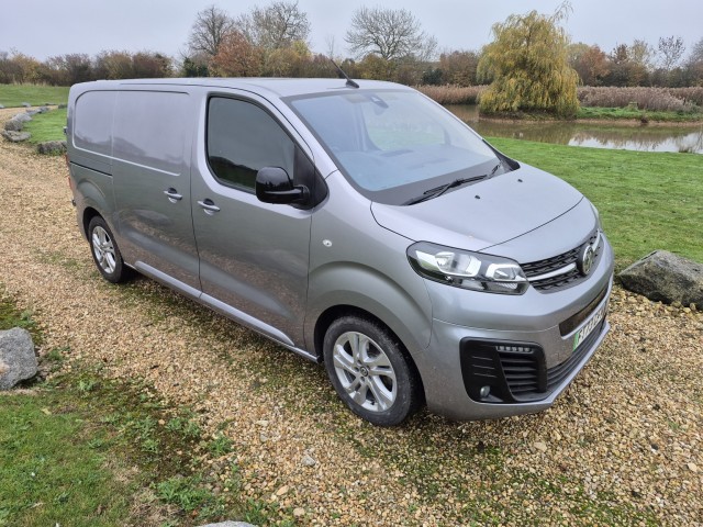 VAUXHALL VIVARO 3100 75kWh Elite