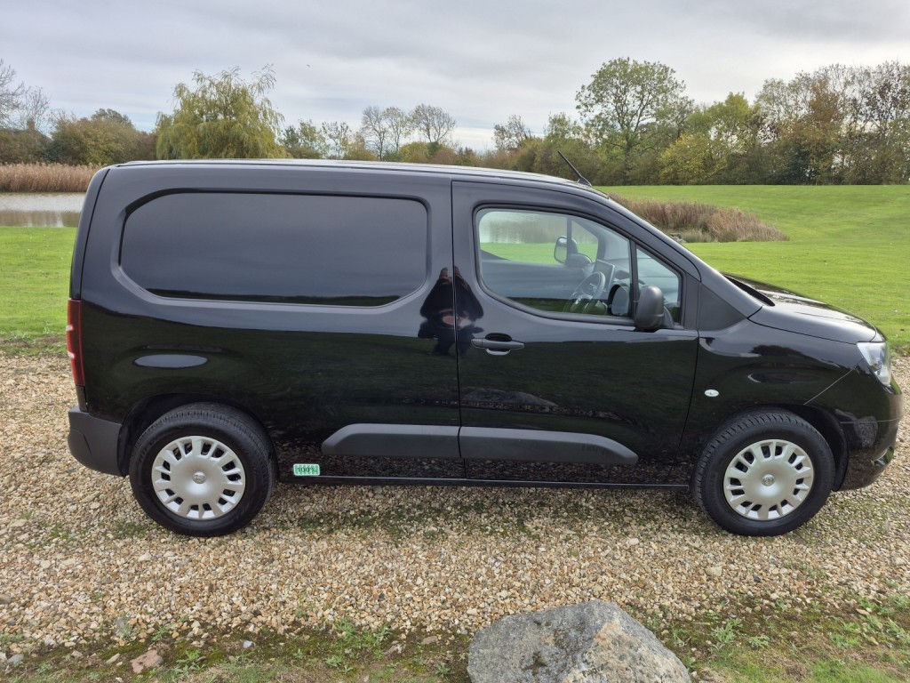 VAUXHALL COMBO
