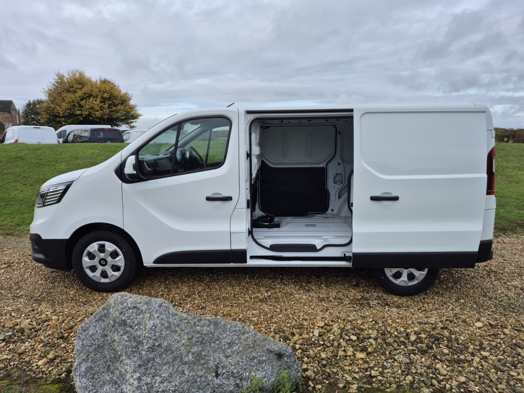 RENAULT TRAFIC