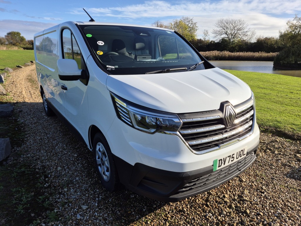 RENAULT TRAFIC