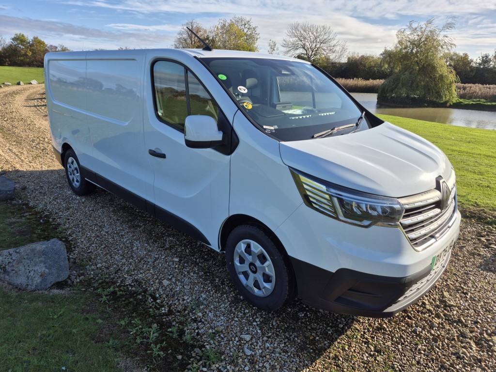 RENAULT TRAFIC