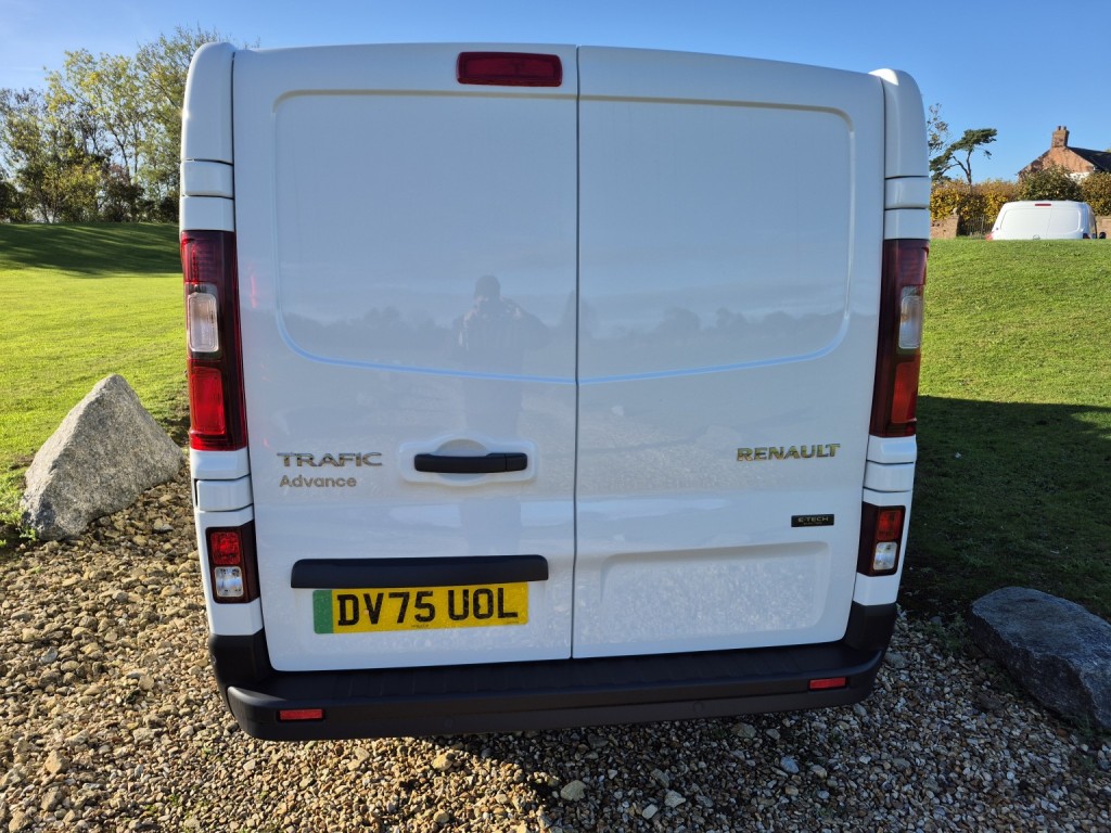 RENAULT TRAFIC