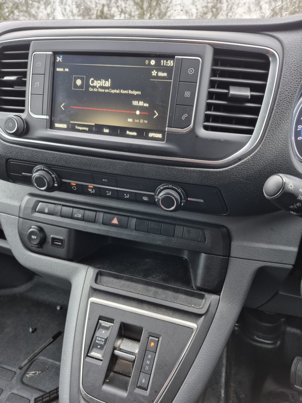 VAUXHALL VIVARO ELECTRIC