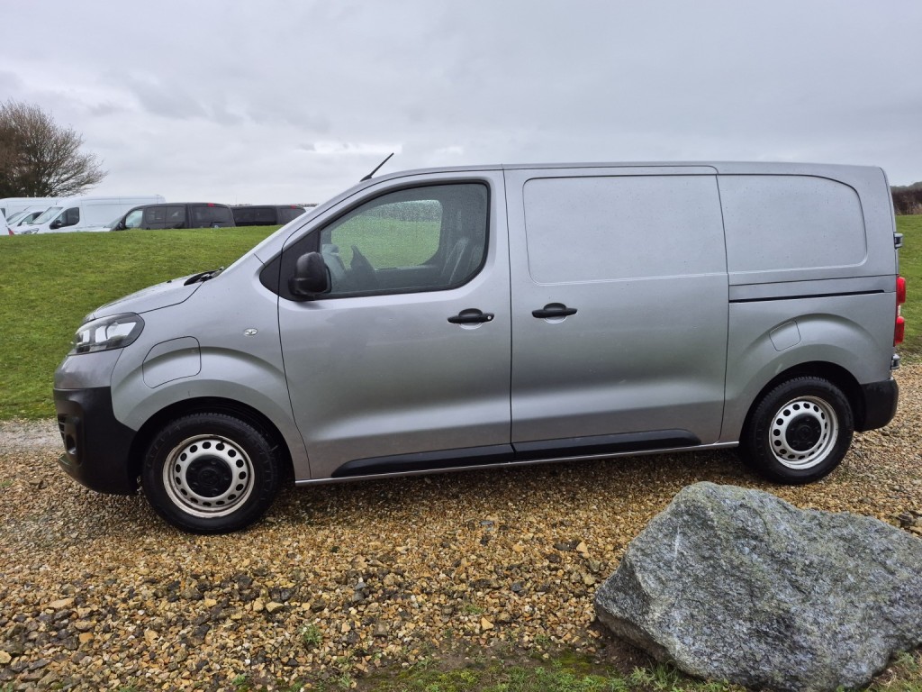 VAUXHALL VIVARO ELECTRIC