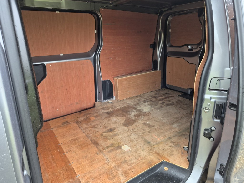 VAUXHALL VIVARO ELECTRIC