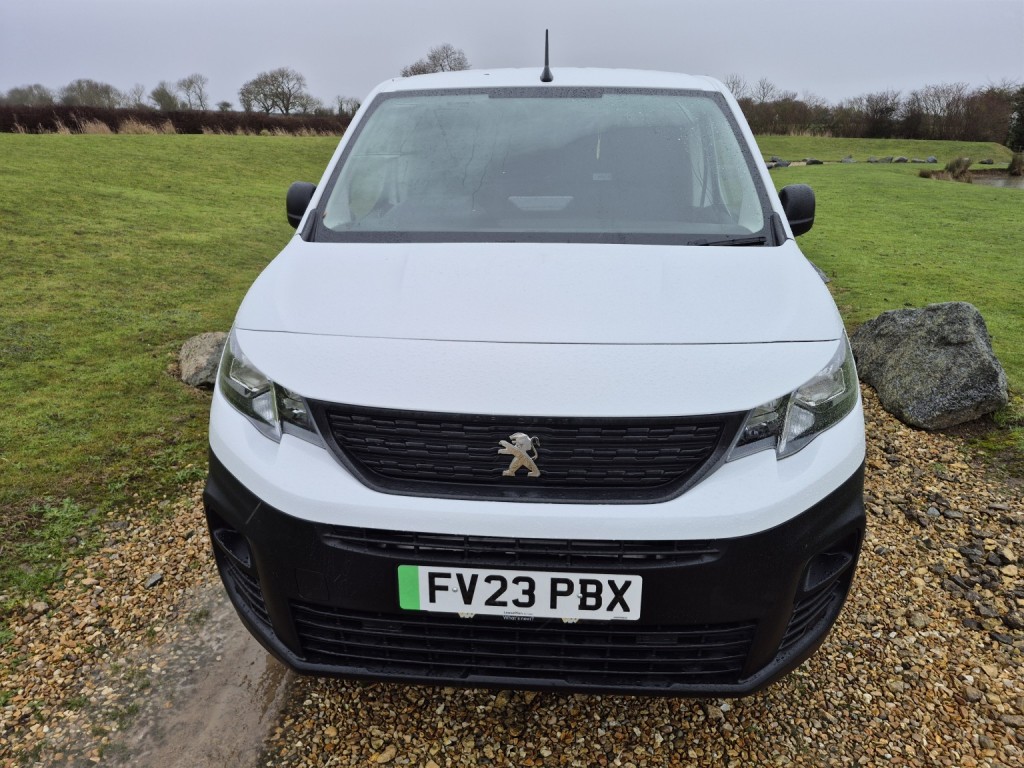 PEUGEOT E-PARTNER