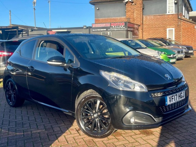 PEUGEOT 208 1.2 PureTech Black Edition Euro 6 3dr