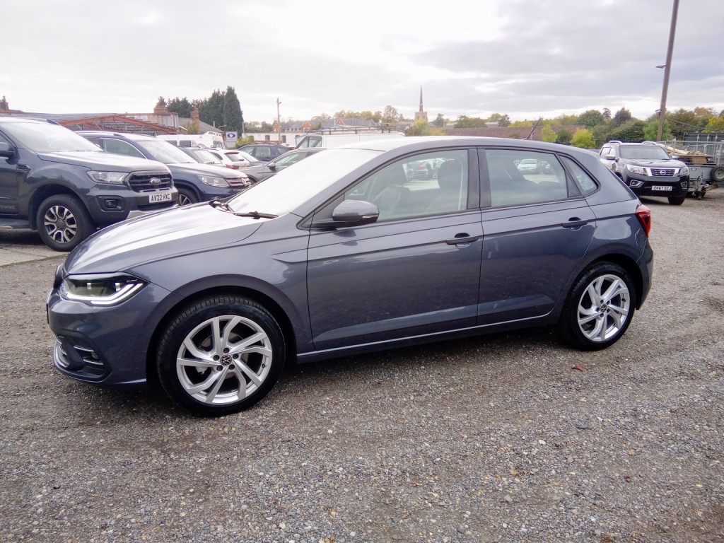 VOLKSWAGEN POLO