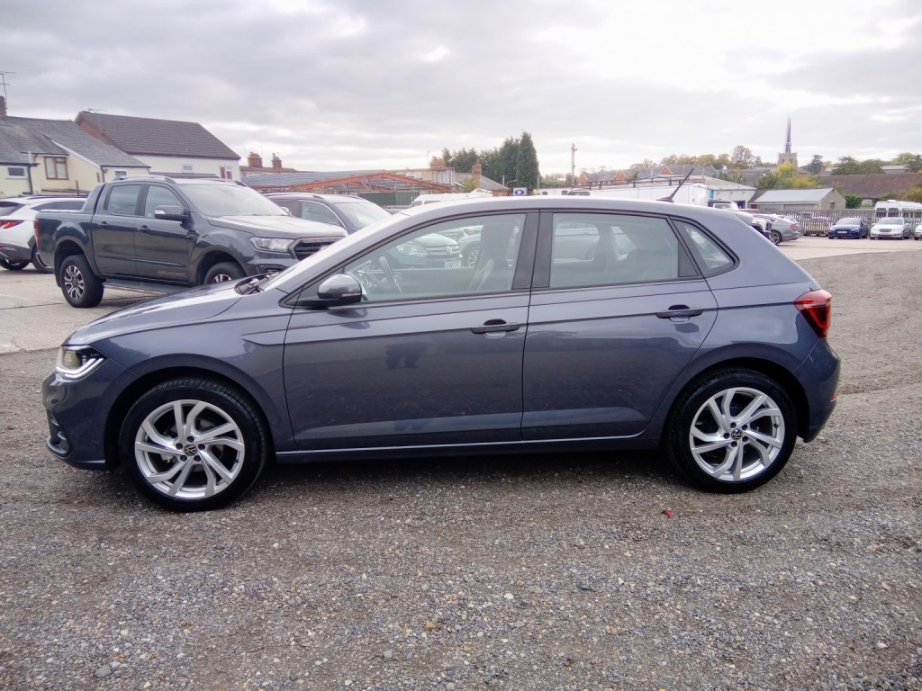 VOLKSWAGEN POLO