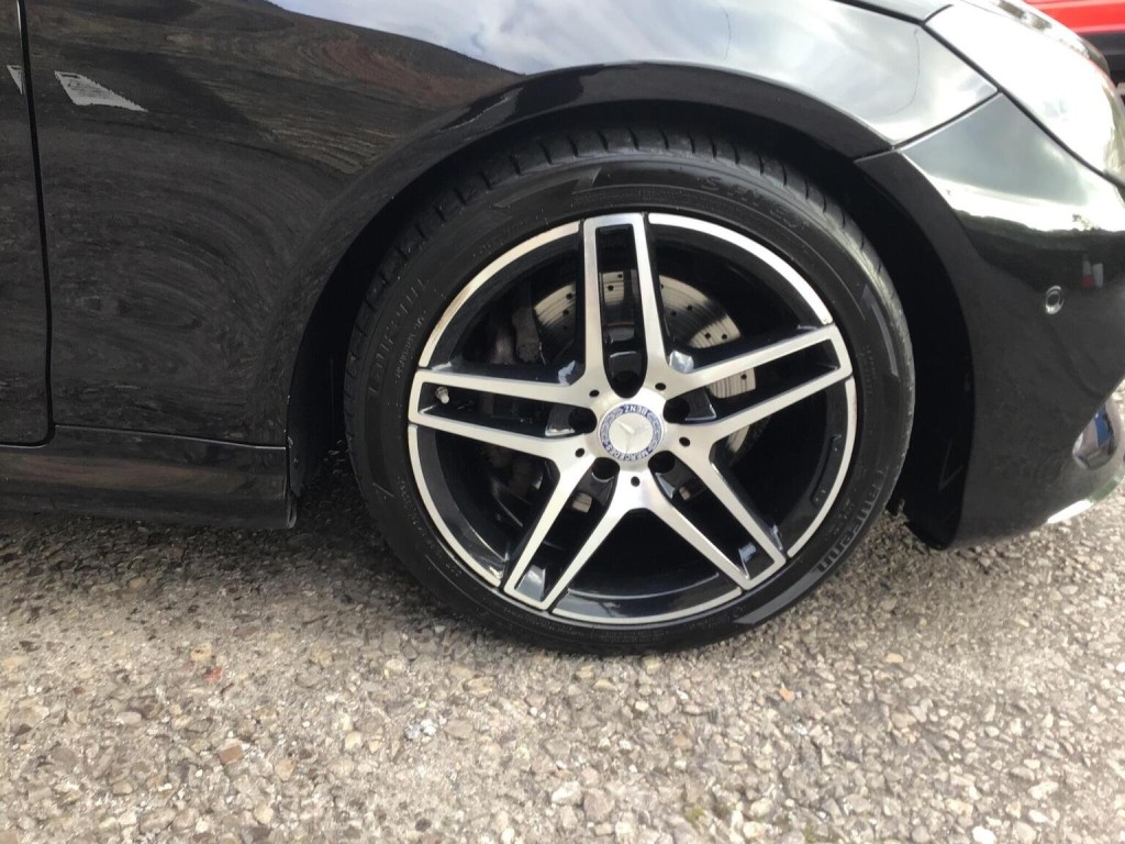 MERCEDES-BENZ E CLASS