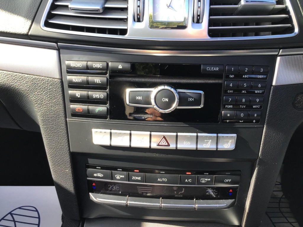 MERCEDES-BENZ E CLASS