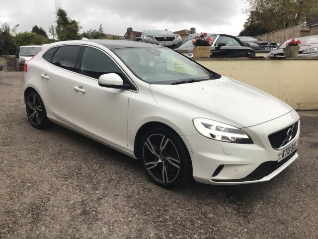 VOLVO V40