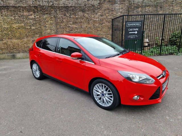 FORD FOCUS 1.0 T EcoBoost Zetec