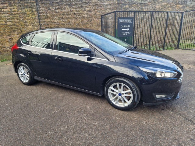 FORD FOCUS 1.0 T EcoBoost Zetec