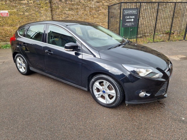 FORD FOCUS 1.0 T EcoBoost Zetec
