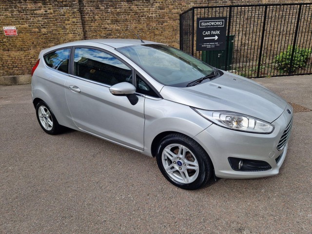 FORD FIESTA 1.0 T EcoBoost Zetec
