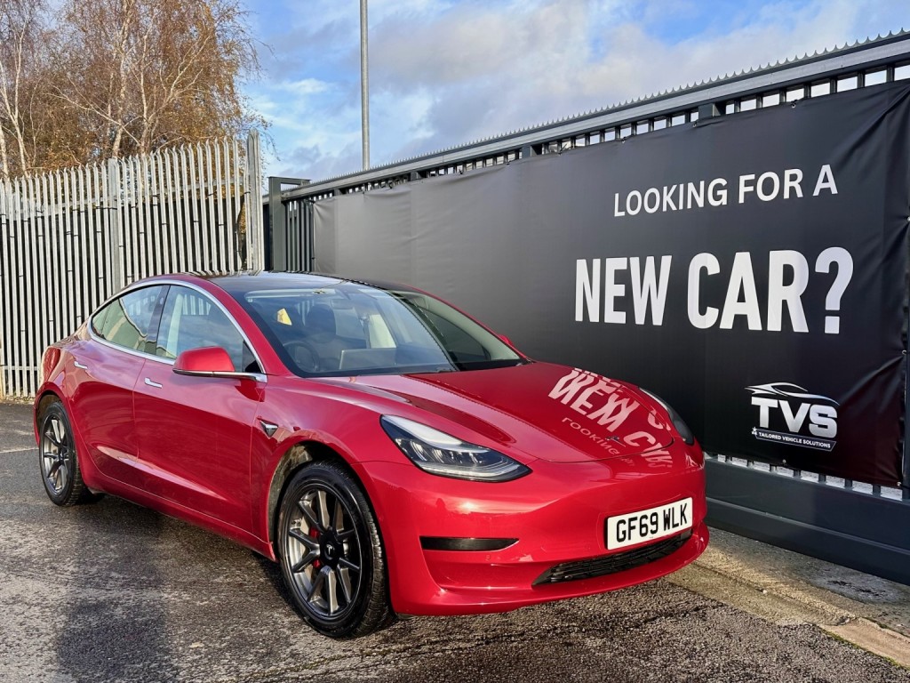 TESLA MODEL 3