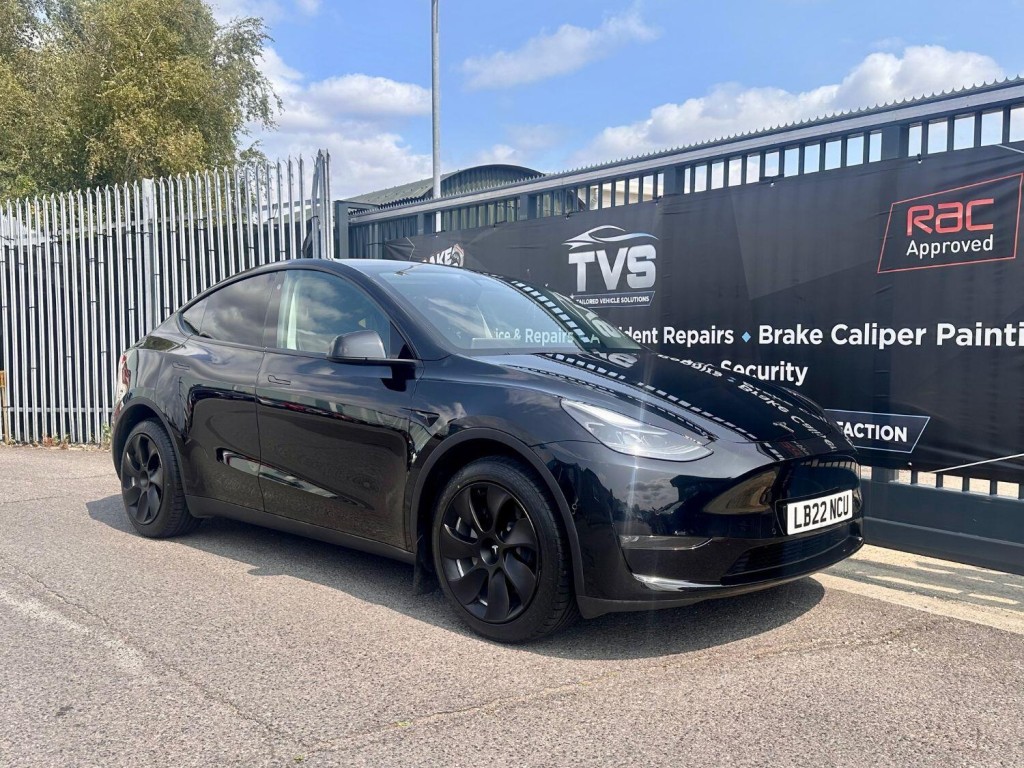 TESLA MODEL Y