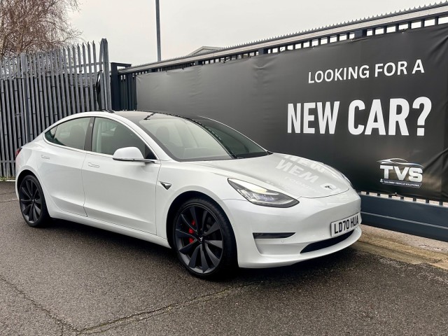 TESLA MODEL 3